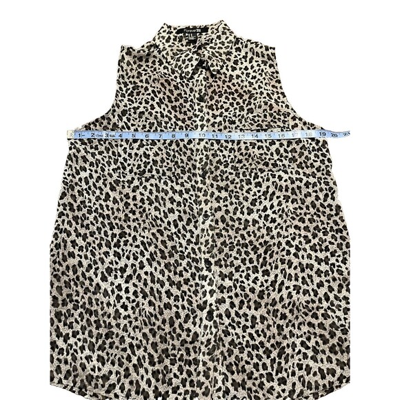 🔥 F21 Leopard Sheer Open-Back Button Top, M EUC ! 🔥 - Picture 12 of 12